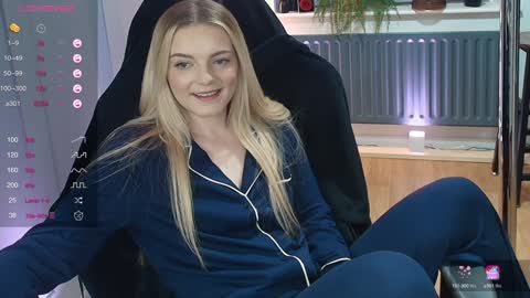 Snapshot of rosekate97 chatting on 01/01/25, 08:04 rose97 online show from 01/01/25, 08:04