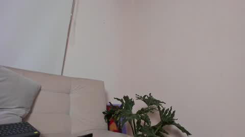 Lyla OF roselinedior online show from 01/04/25, 11:43