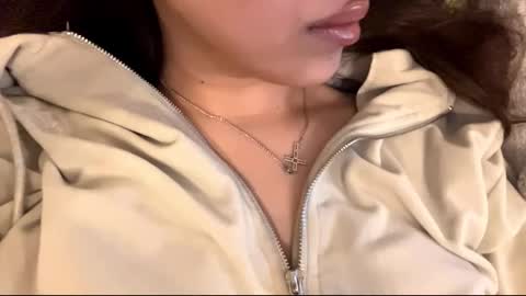 Mimi online show from 12/04/25, 03:10