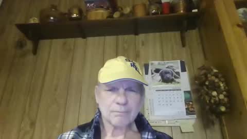 roses2u1958 online show from 04/01/26, 12:44