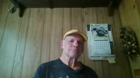roses2u1958 online show from 04/28/26, 04:23
