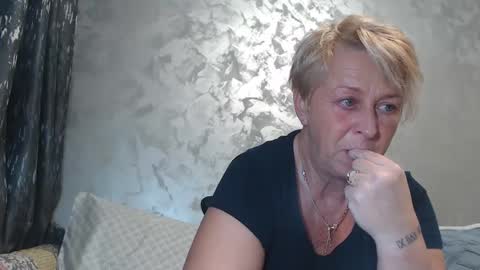 Lovepinklilly online show from 02/18/25, 03:54