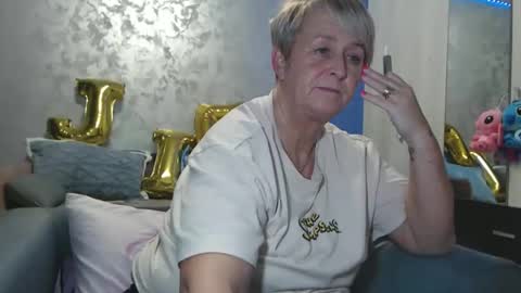 Lovepinklilly online show from 01/05/26, 06:11