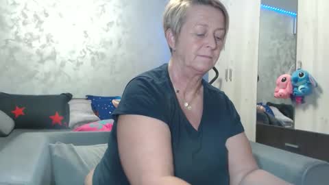 Lovepinklilly online show from 03/15/26, 05:52