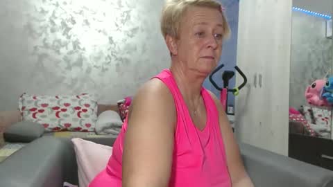 Lovepinklilly online show from 04/09/26, 05:29