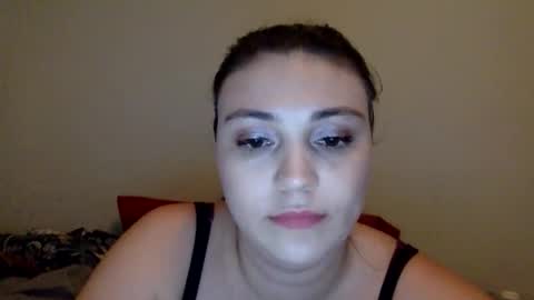 Snapshot of roseskylarr chatting on 10/16/25, 04:19 roseskylarr online show from 10/16/25, 04:19