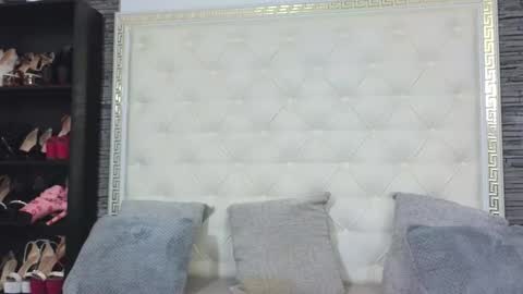 Gabriela online show from 10/08/25, 06:55