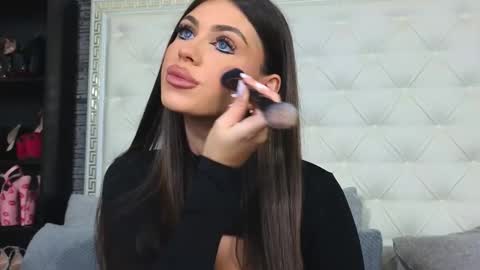 Gabriela online show from 11/04/25, 07:18