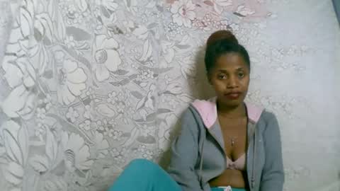 rosia online show from 10/28/25, 07:05