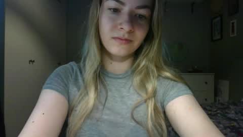 Snapshot of rosie_june chatting on 05/12/26, 06:43 Rosie online show from 05/12/26, 06:43