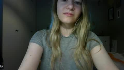 Snapshot of rosie_june chatting on 06/04/26, 06:52 Rosie online show from 06/04/26, 06:52