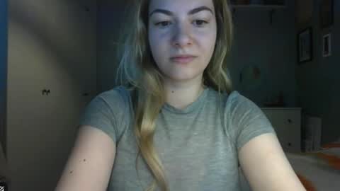 Snapshot of rosie_june chatting on 06/08/26, 06:36 Rosie online show from 06/08/26, 06:36