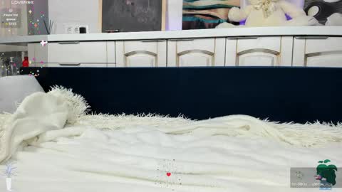 Rose  online show from 04/19/26, 09:30