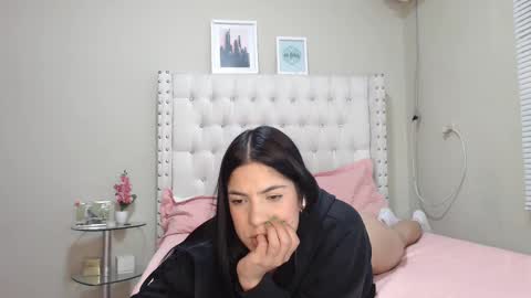 Snapshot of rosiehw chatting on 02/25/25, 06:20 rosiehw online show from 02/25/25, 06:20