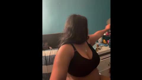 Snapshot of rosii11125 chatting on 03/08/25, 02:55 rosii online show from 03/08/25, 02:55