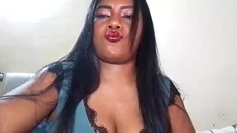 rosmerynavarro online show from 10/13/25, 04:45