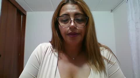 Snapshot of rossanalionheart chatting on 02/06/25, 11:37 Rossana online show from 02/06/25, 11:37