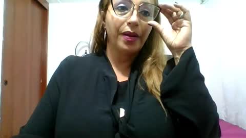 Snapshot of rossanalionheart chatting on 03/04/25, 11:32 Rossana online show from 03/04/25, 11:32