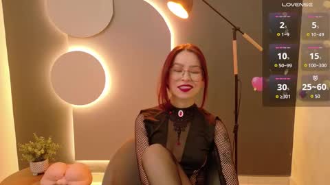Snapshot of rosse_98_ chatting on 10/17/25, 02:41 Miss Rosse online show from 10/17/25, 02:41