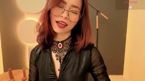 Snapshot of rosse_98_ chatting on 11/04/25, 02:16 Miss Rosse online show from 11/04/25, 02:16