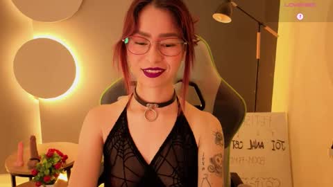 Snapshot of rosse_98_ chatting on 03/04/26, 01:06 Miss Rosse online show from 03/04/26, 01:06