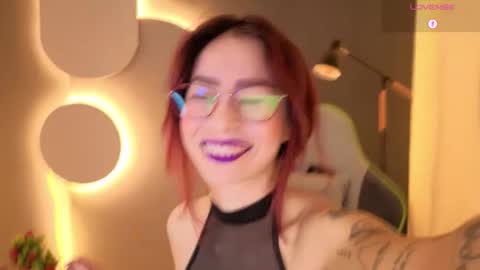 Snapshot of rosse_98_ chatting on 03/15/26, 12:33 Miss Rosse online show from 03/15/26, 12:33