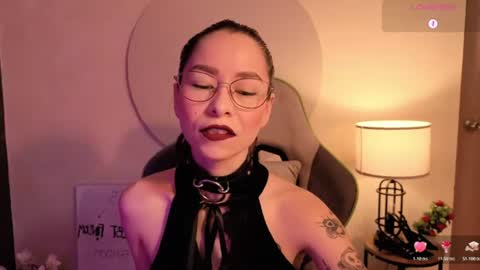 Snapshot of rosse_98_ chatting on 06/14/26, 03:03 Miss Rosse online show from 06/14/26, 03:03