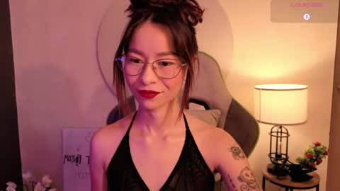 Snapshot of rosse_98_ chatting on 06/17/26, 03:02 Miss Rosse online show from 06/17/26, 03:02