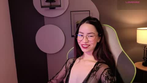 Snapshot of rosse_98_ chatting on 07/14/26, 03:18 Miss Rosse online show from 07/14/26, 03:18