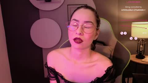 Snapshot of rosse_98_ chatting on 07/15/26, 03:50 Miss Rosse online show from 07/15/26, 03:50