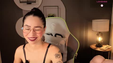 Snapshot of rosse_98_ chatting on 07/16/26, 02:56 Miss Rosse online show from 07/16/26, 02:56