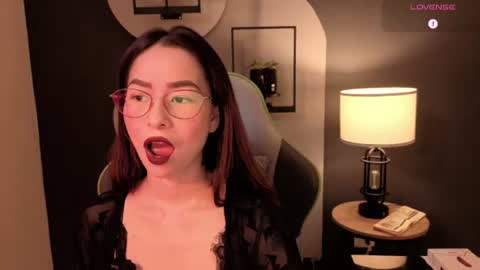 Snapshot of rosse_98_ chatting on 07/17/26, 02:24 Miss Rosse online show from 07/17/26, 02:24