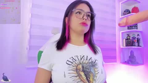   online show from 09/23/25, 12:19