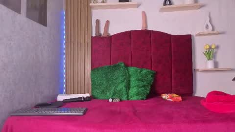 Snapshot of rosse_deep chatting on 07/15/26, 01:27 Rosse follow me online show from 07/15/26, 01:27