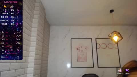 Snapshot of rosse_jeane_v chatting on 01/19/25, 01:01 rosse jeane v online show from 01/19/25, 01:01