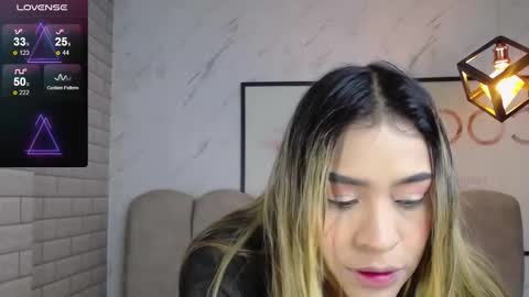 Snapshot of rosse_jeane_v chatting on 12/05/25, 03:15 rosse jeane v online show from 12/05/25, 03:15