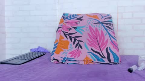 Snapshot of rosse_thompson11 chatting on 12/30/24, 10:45 rosse_thompson11 online show from 12/30/24, 10:45