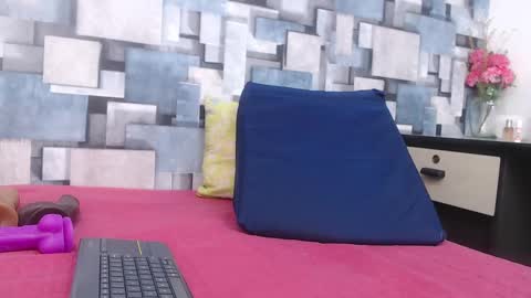 Snapshot of rosse_thompson11 chatting on 10/08/25, 03:15 rosse_thompson11 online show from 10/08/25, 03:15