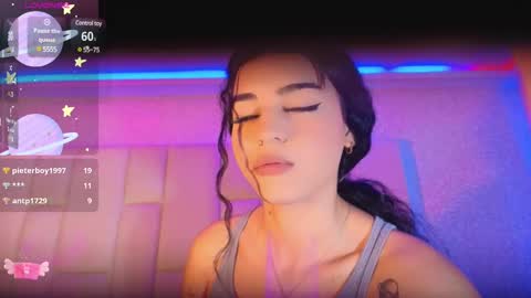 Snapshot of rosselfinoll chatting on 02/25/25, 06:31 Rossel online show from 02/25/25, 06:31