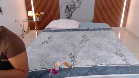 Rossi Hill online show from 03/04/26, 12:11