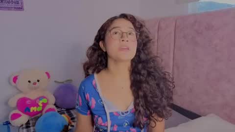rossie_lanie_ online show from 06/09/26, 10:43