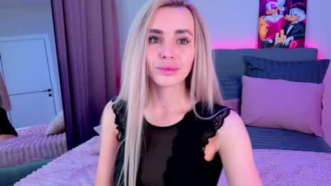 Snapshot of rossy_x_ chatting on 06/05/26, 01:01 Rossy 630 pm - 230 am online show from 06/05/26, 01:01