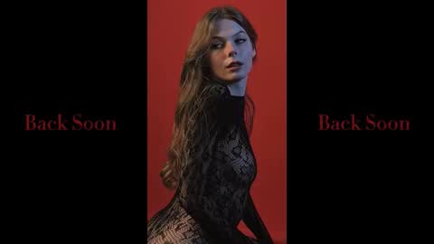 rosy_black_ online show from 11/11/25, 06:19