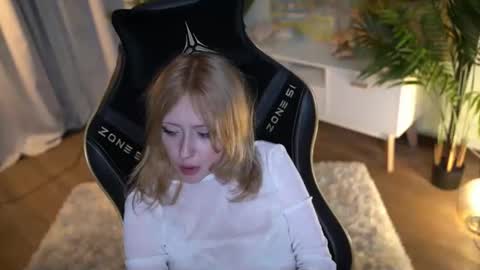 Snapshot of rosy_petal chatting on 09/16/25, 02:12 rosy_petal online show from 09/16/25, 02:12