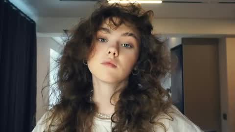 Snapshot of rosysfatcu chatting on 05/10/26, 09:36 Marguerite online show from 05/10/26, 09:36