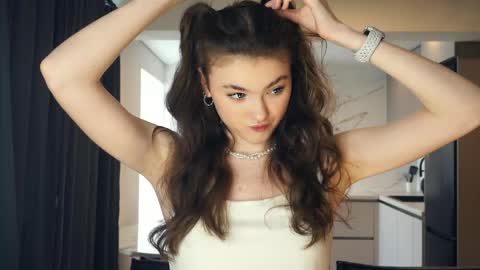 Snapshot of rosysfatcu chatting on 05/12/26, 11:07 Marguerite online show from 05/12/26, 11:07