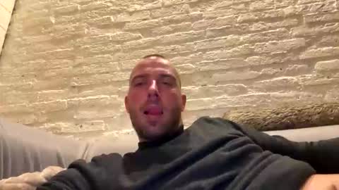 rotteei1 online show from 10/16/25, 08:54