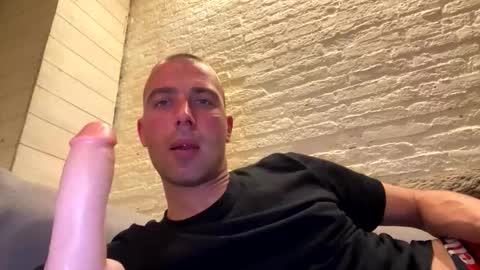 rotteei1 online show from 10/19/25, 09:26