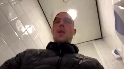 rotteei1 online show from 10/23/25, 08:24