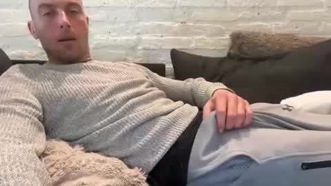 rotteei1 online show from 04/11/26, 10:08